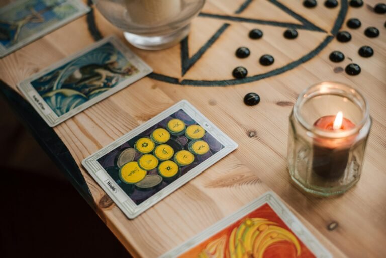 ĐẶT CÂU HỎI THẾ NÀO TRONG TAROT